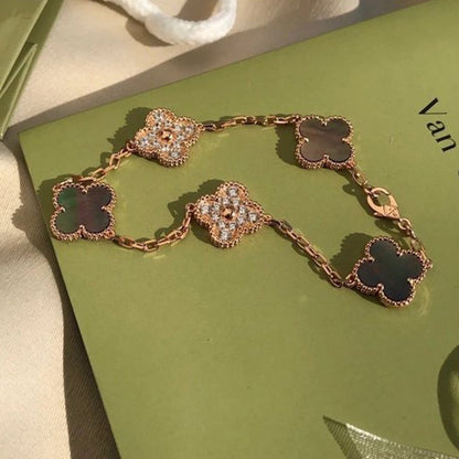 [Stellar Jewelry] CLOVER 5 MOTIF GRAY MOP BRACELET COLLECTION