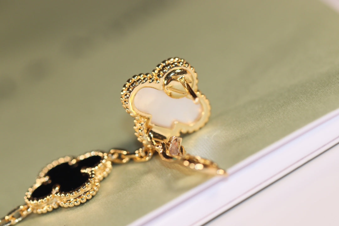 [Stellar Jewelry]CLOVER EARRINGS GOLD ONYX MOP 3 MOTIF