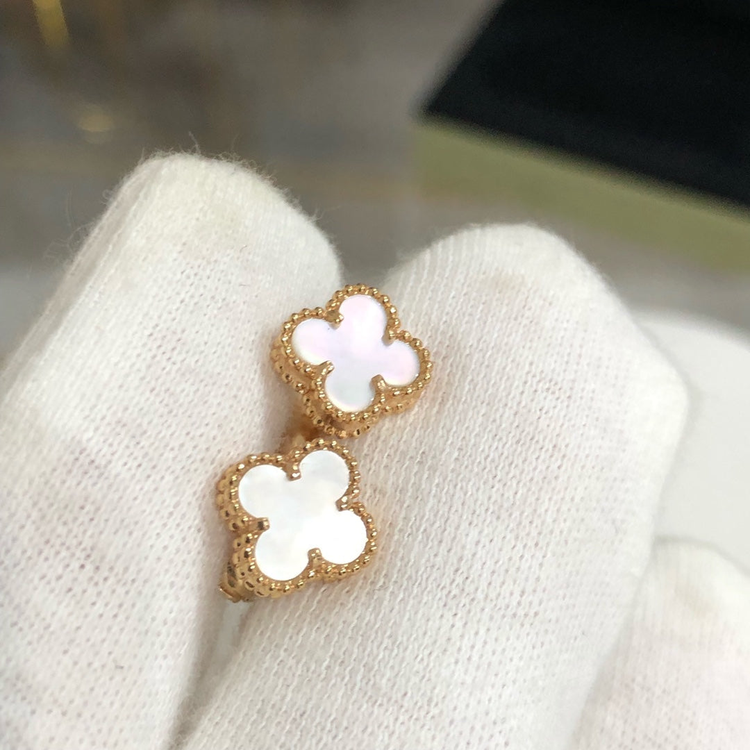 [Stellar Jewelry]CLOVER MINI GOLD EARRINGS