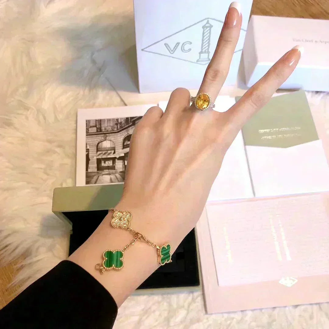 [Stellar Jewelry] CLOVER 5 MOTIF MALACHITE BRACELET COLLECTION