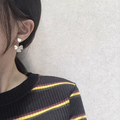 [Stellar Jewelry]CLOVER SWEET WHITE MOP EARRINGS