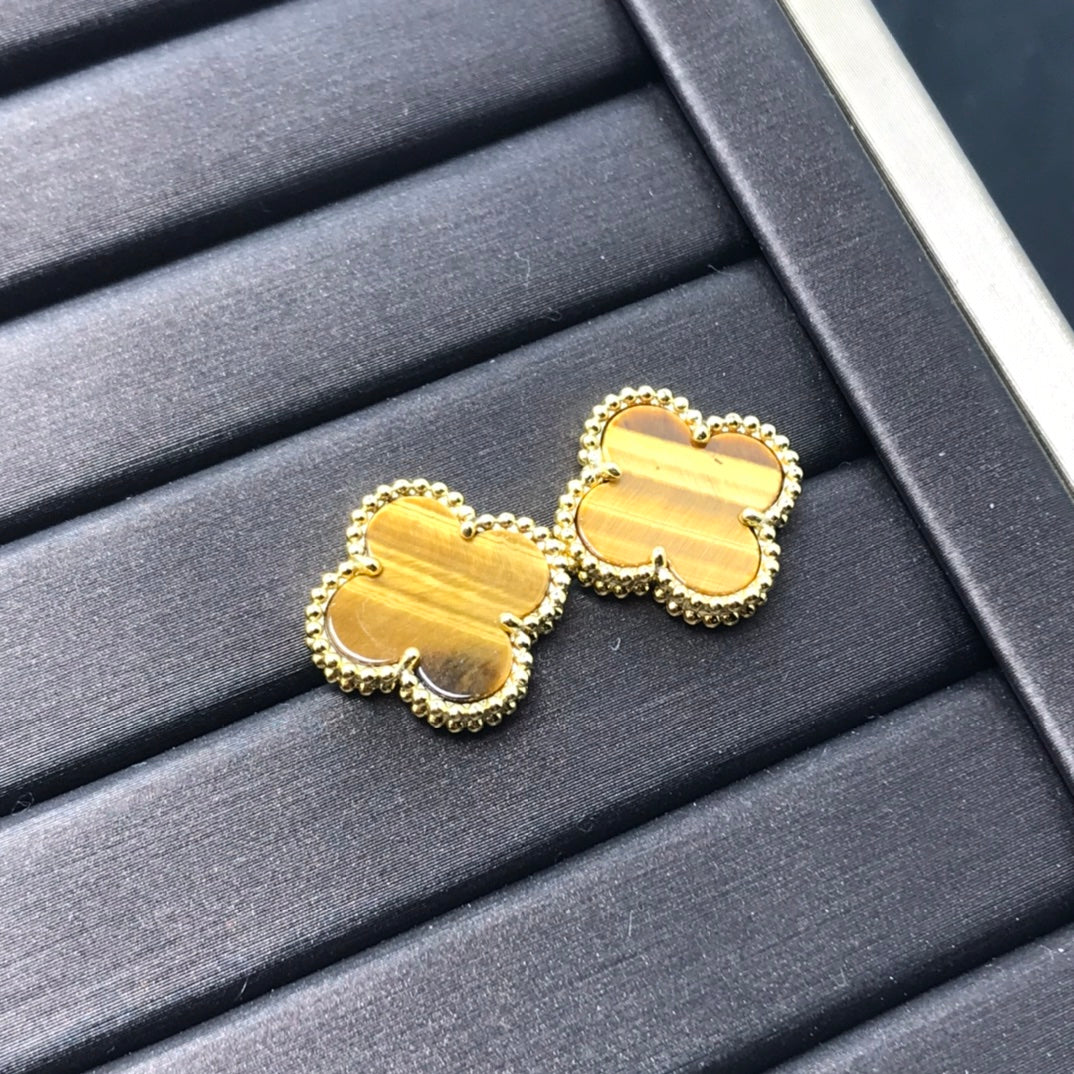 [Stellar Jewelry]CLOVER MEDIUM 1 MOTIFS TIGER EYE EARRINGS
