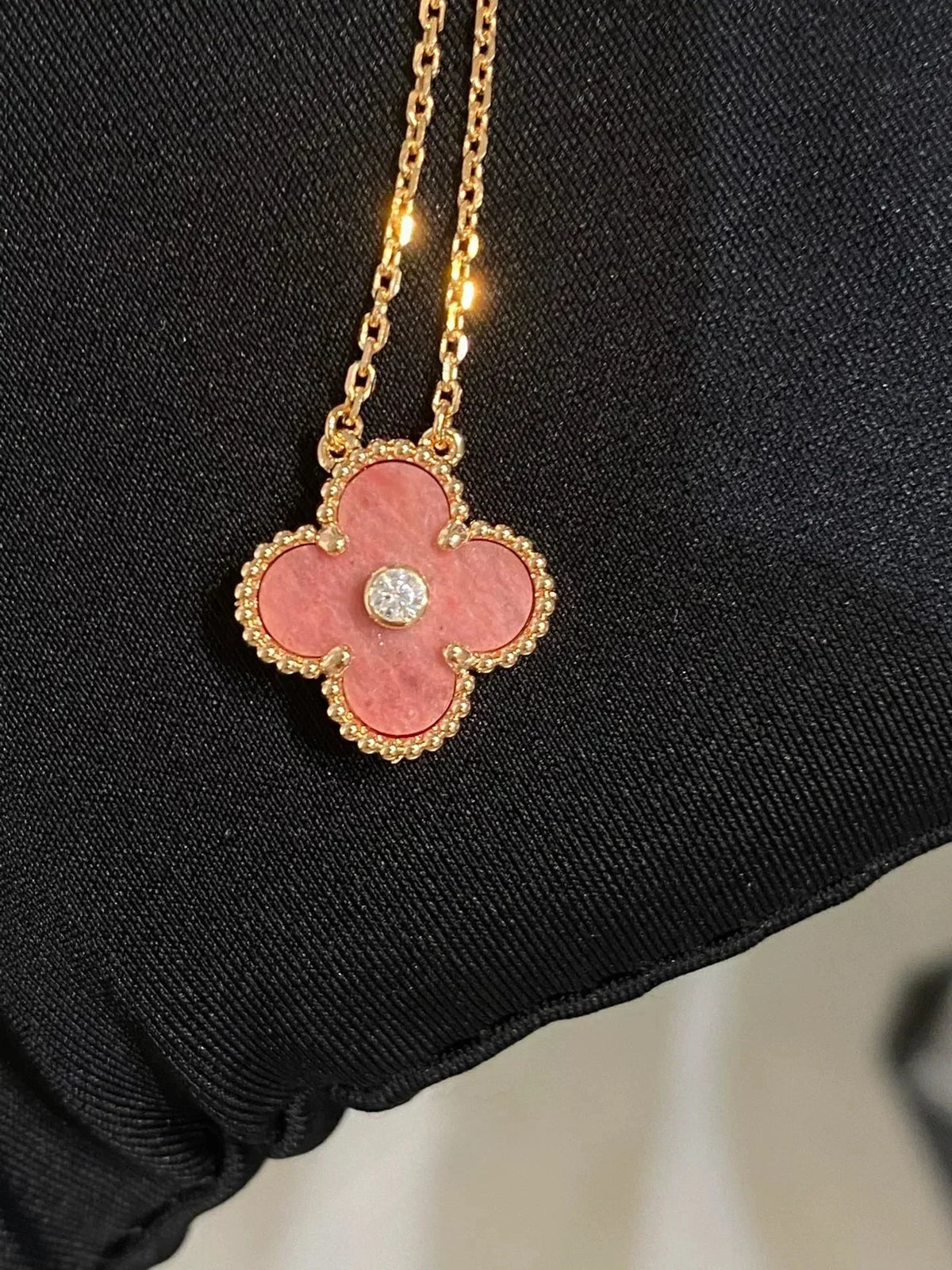 [Stellar Jewelry]CLOVER 15MM DIAMOND RHODONITE NECKLACE