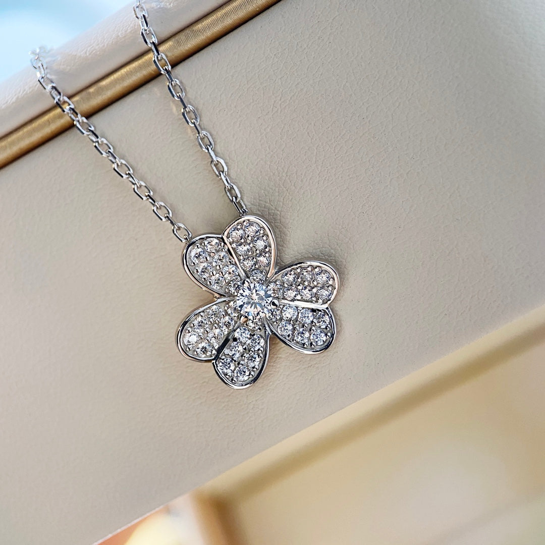 [Stellar Jewelry]CLOVER DIAMOND NECKLACE SILVER