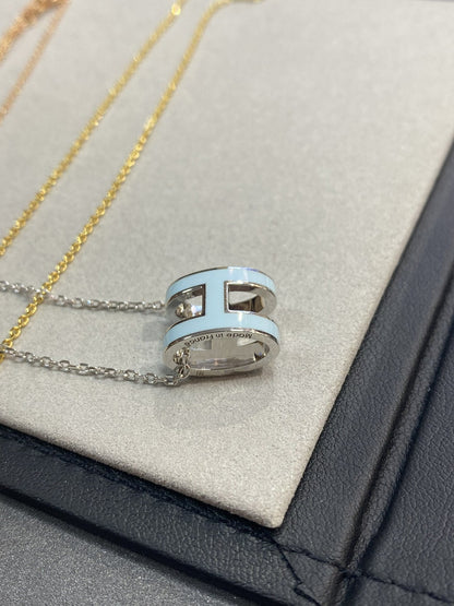 [Stellar Jewelry]POP H LIGHT BLUE NECKLACE