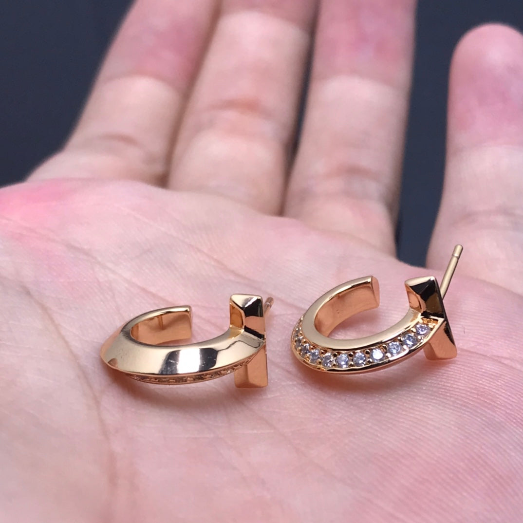 [Stellar jewels]T HOOP DIAMOND EARRINGS