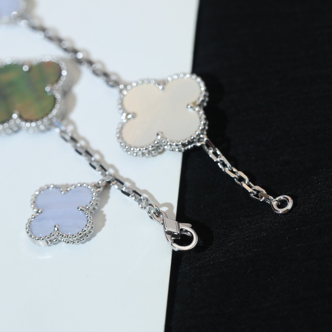 [Stellar Jewelry]CLOVER BRACELET 5 MOTIFS MOP CHALCEDONY SILVER