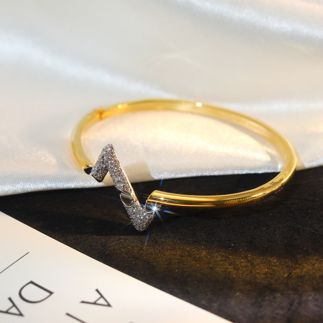 [Stellar Jewelry]VOLTE UPSITE DOWN GOLD DIAMOND BRACELET