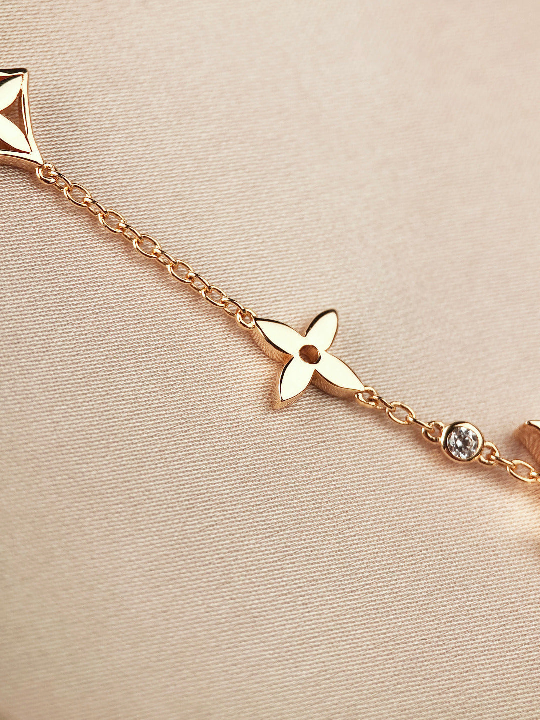 [Stellar Jewelry]STAR AND SUN 7 MOTIFS GOLD BRACELET