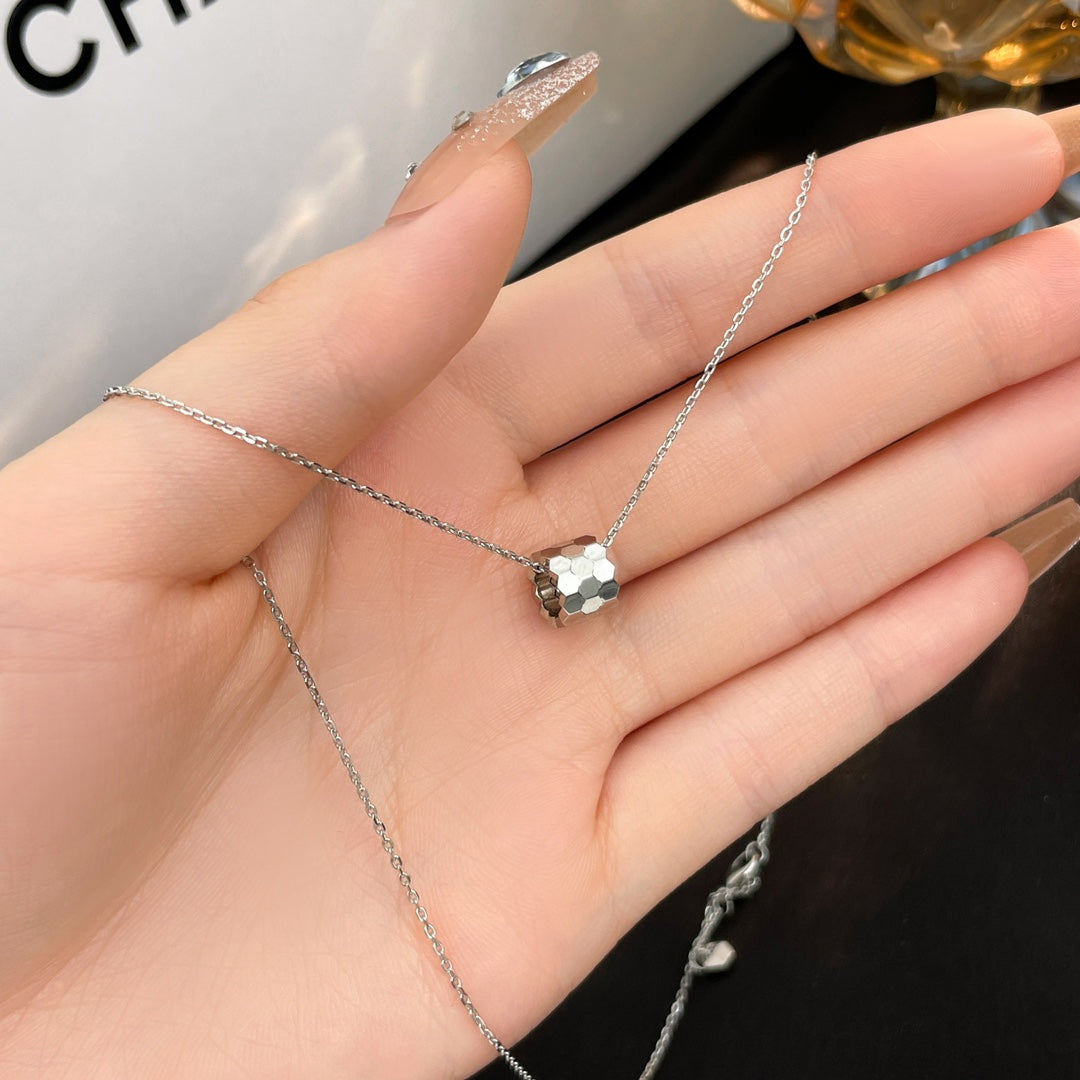 [Stellar Jewelry]BEE MINI NECKLACE