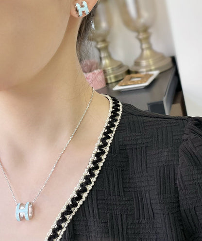 [Stellar Jewelry]POP H SKY BLUE STUD EARRINGS
