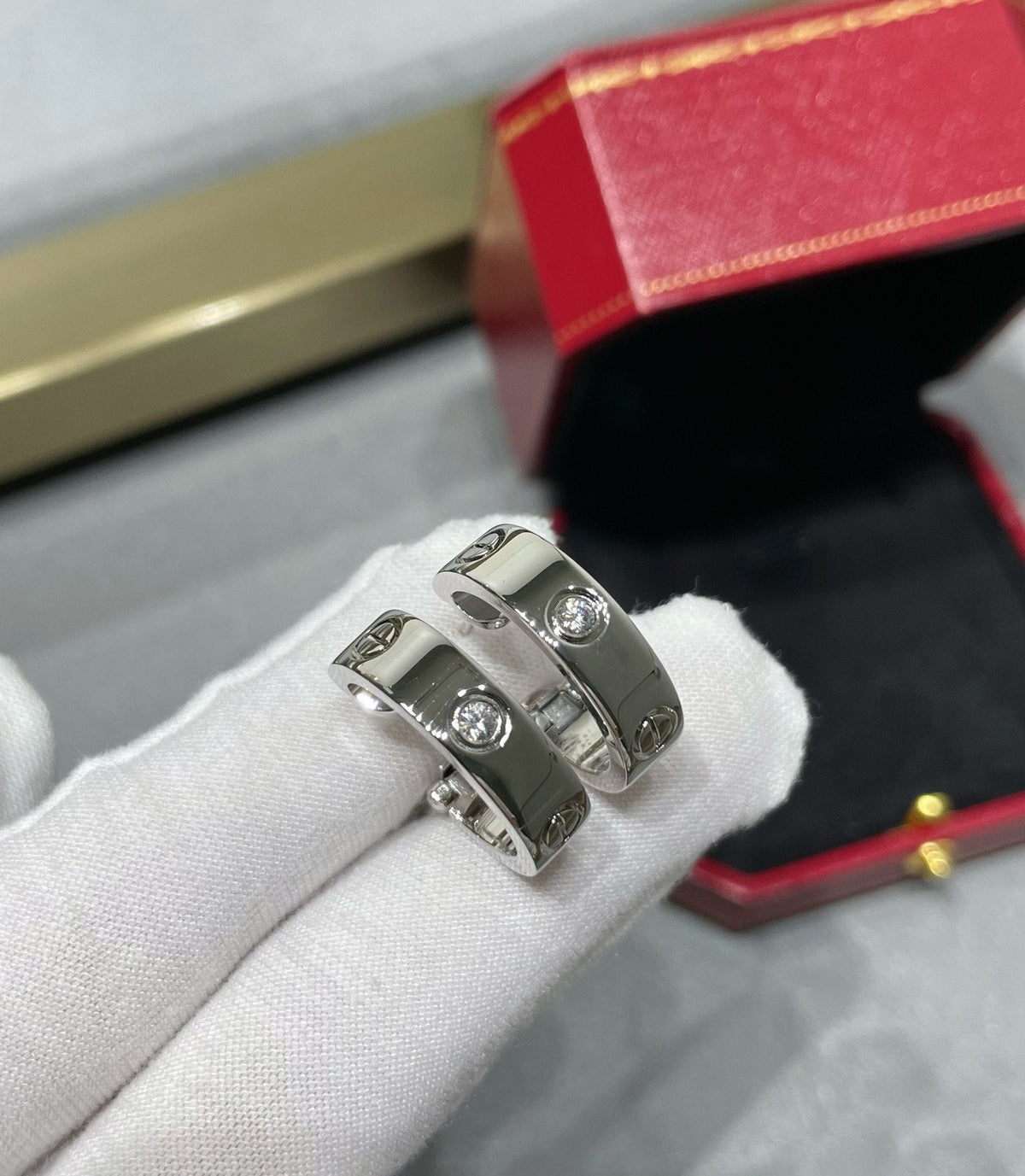 [Stellar Jewelry]LOVE 5.5MM 1 DIAMOND EARRINGS