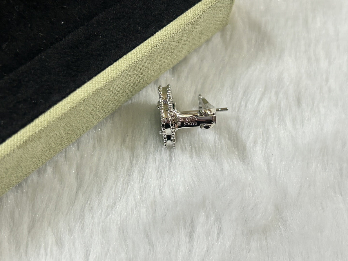 [Stellar Jewelry]CLOVER PIETERSITE MEDIUM STUD EARRINGS