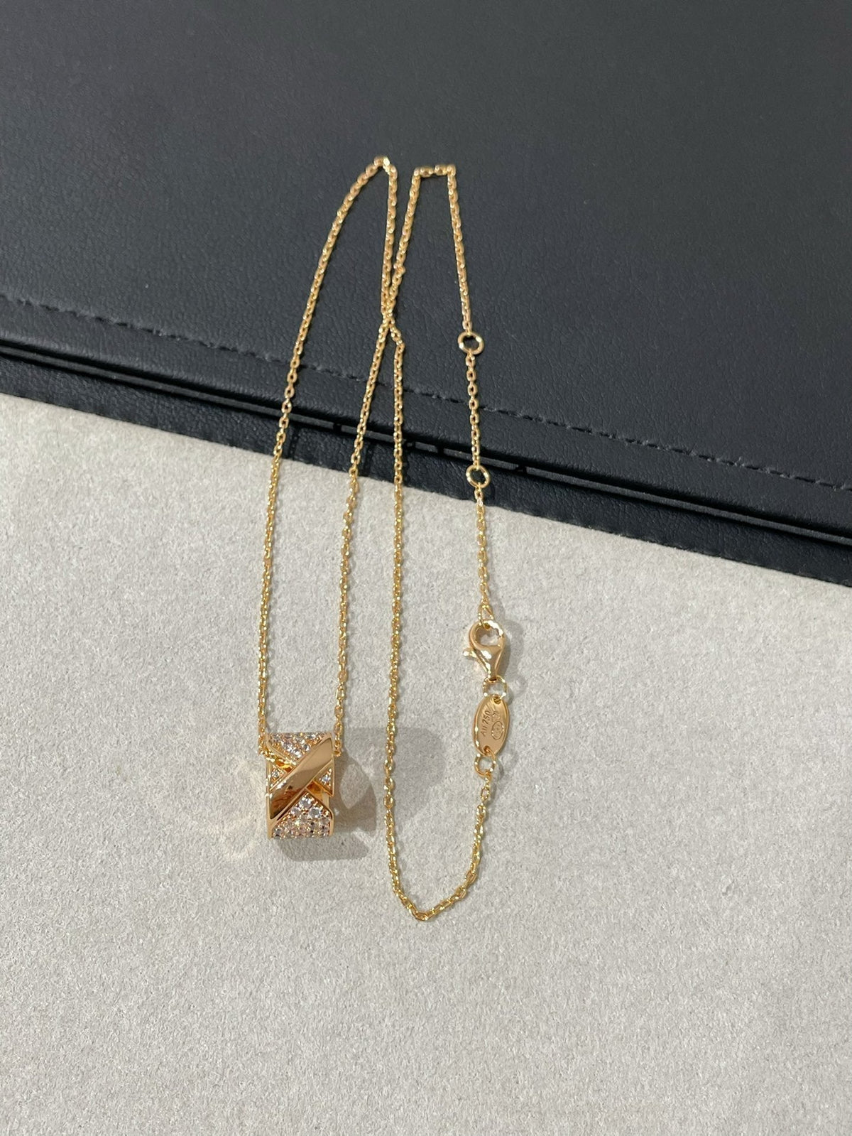[Stellar Jewelry]LIENS EVIDENCE DIAMOND PAVED NECKLACE