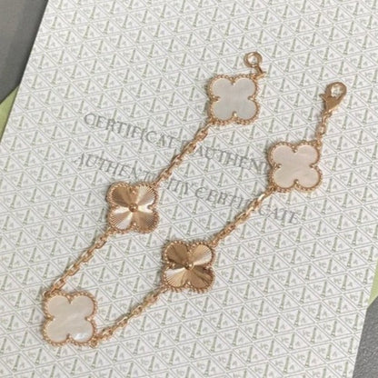 [Stellar Jewelry]CLOVER WHITE PEARL MOP 5 MOTIF BRACELET COLLECTION