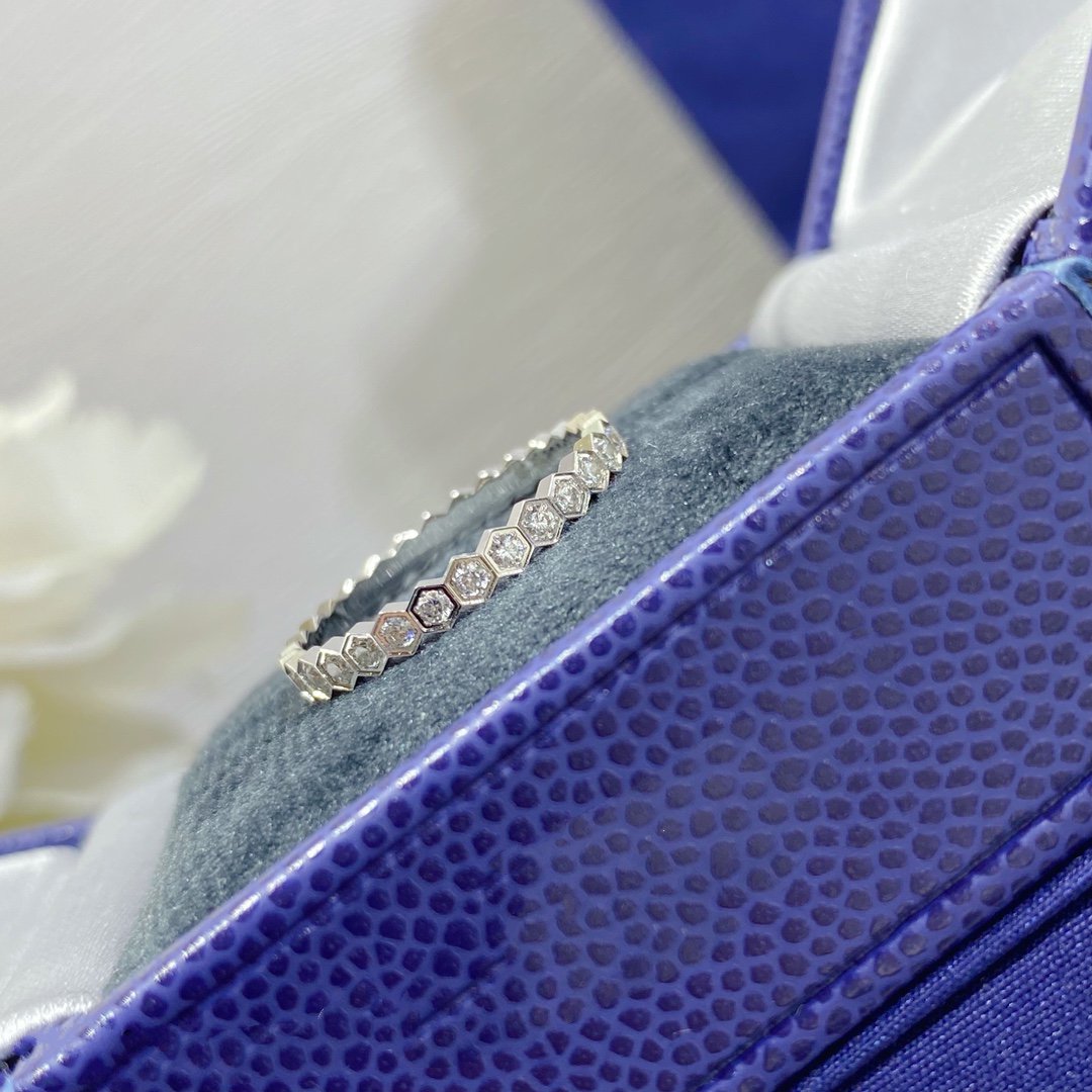 [Stellar Jewelry]BEE LOVE DIAMOND PAVED SMALL RING