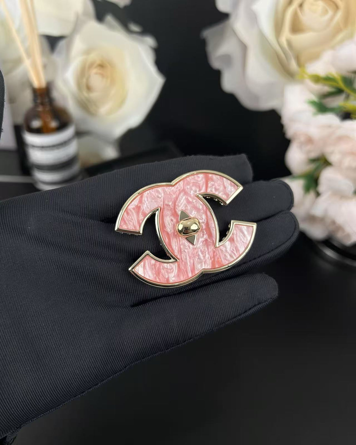 [Stellar Jewelry]Pink Resin Classic Brooch 5cm