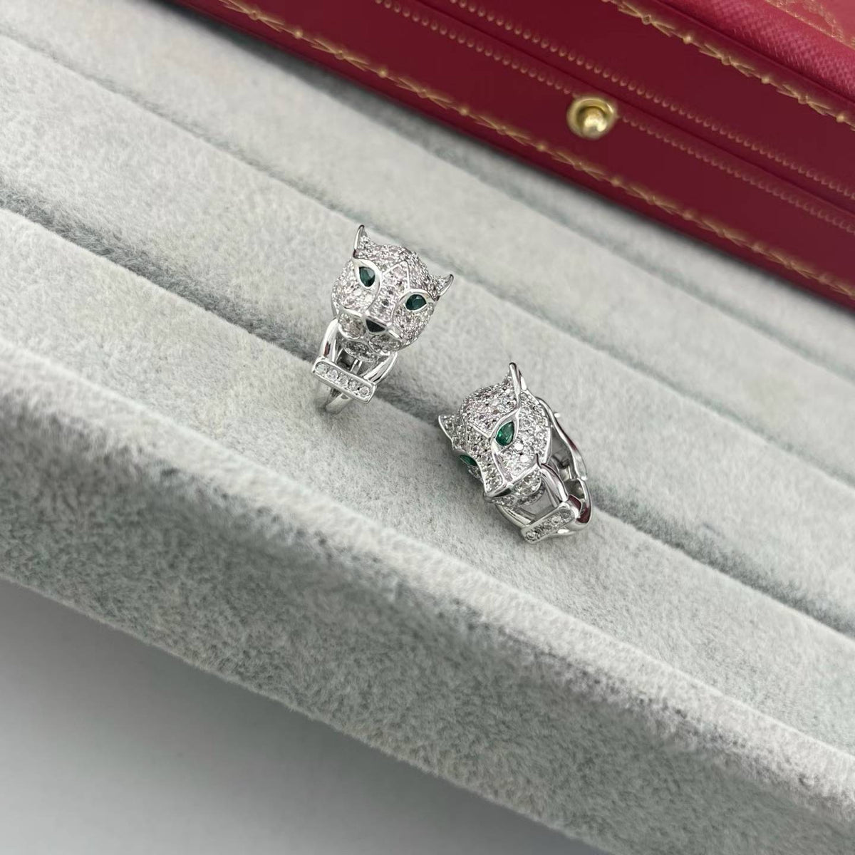 [Stellar Jewelry]FULL PAVE LEOPARD HEAD EAR CUFFS