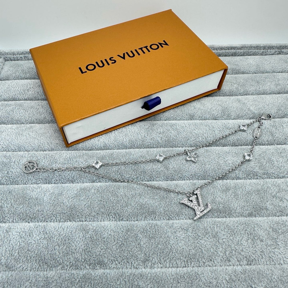 [Stellar Jewelry]FULL DIAMOND LETTER NECKLACE