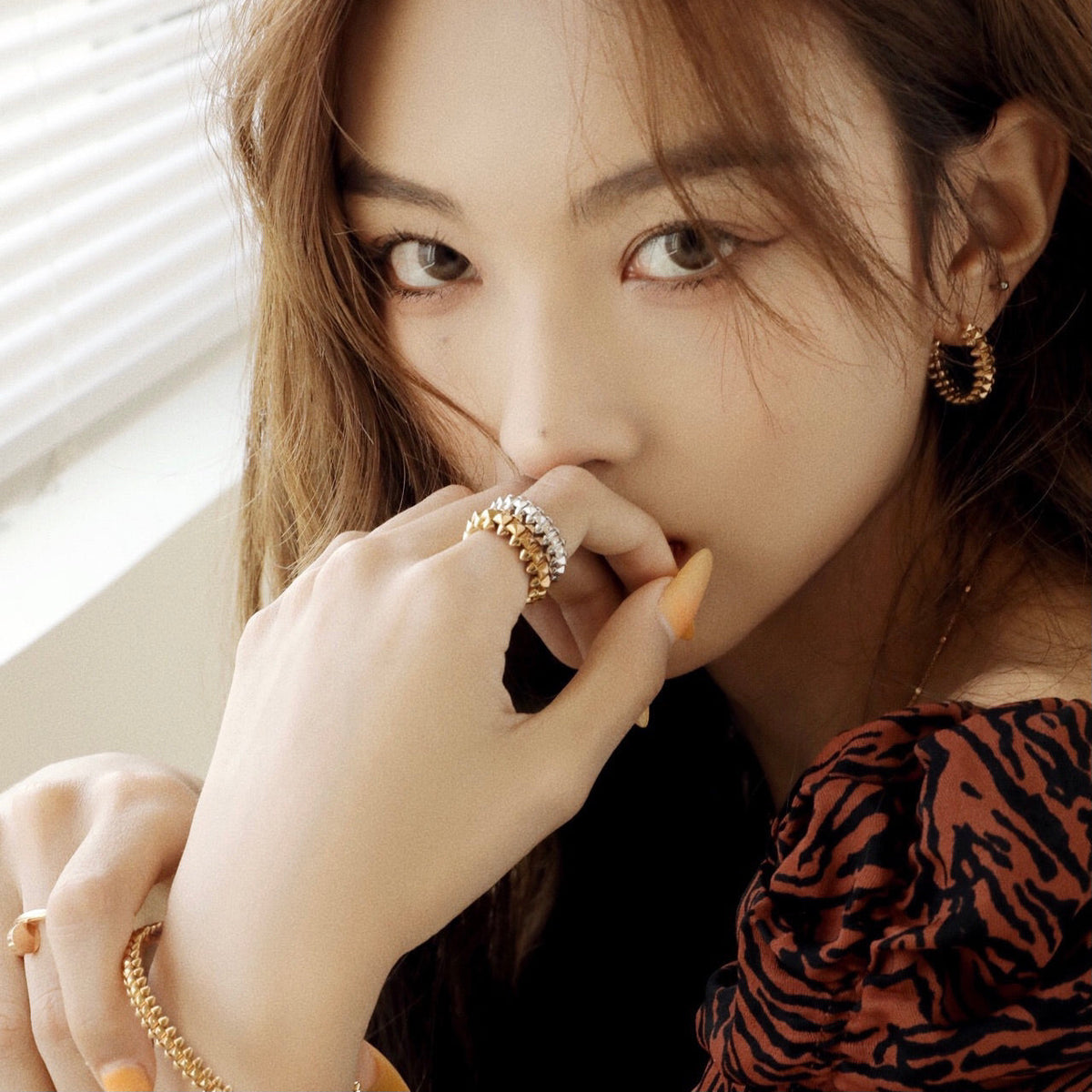 [Stellar Jewelry]CLASH SMALL HOOP EARRINGS