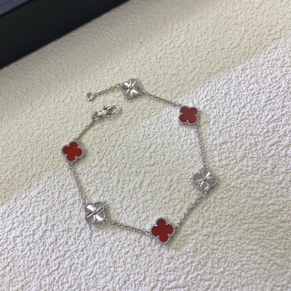 [Stellar Jewelry]CLOVER 6 MOTIF RED AGATE LASER BRACELET