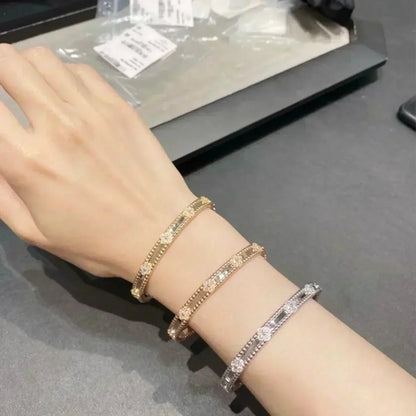 [Stellar Jewelry]CLOVER BRACELET 4MM DIAMONDS