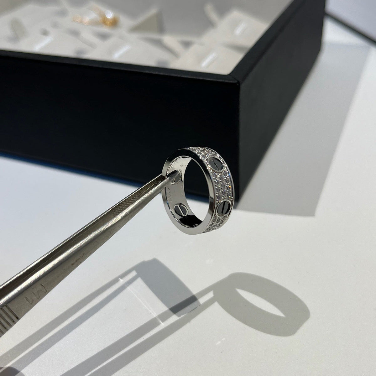 [Stellar Jewelry]LOVE RING 5.5MM DIAMONDS PAVED CERAMIC