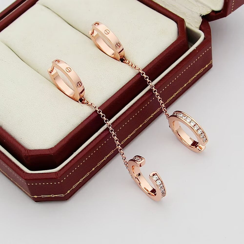 [Stellar Jewelry]LOVE 3.0MM HALF DIAMOND EARRINGS