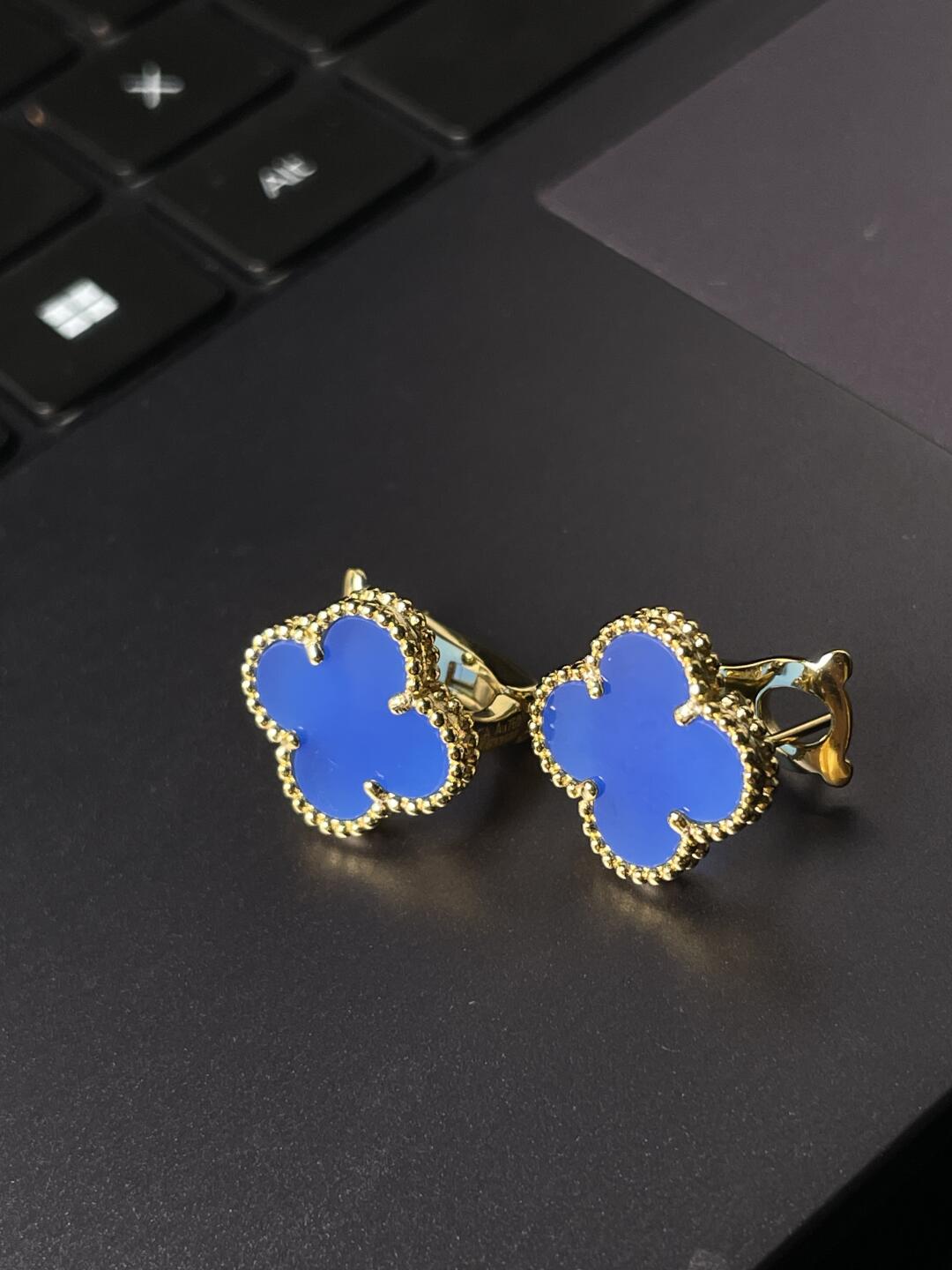 [Stellar Jewelry] CLOVER LARGE (20mm) 1 MOTIFS BLUE MOP STUD EARRINGS