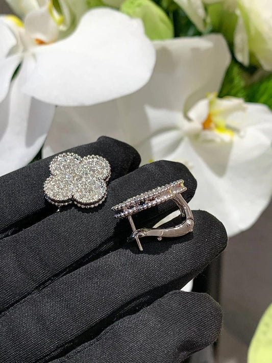 [Stellar Jewelry]CLOVER 20MM MOTIFS DIAMOND STUD EARRINGS SILVER