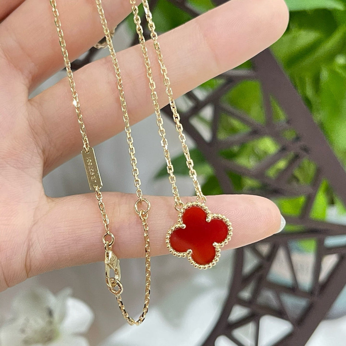 [Stellar Jewelry]CLOVER 15MM CARNELIAN SINGLE FLOWER NECKLACE