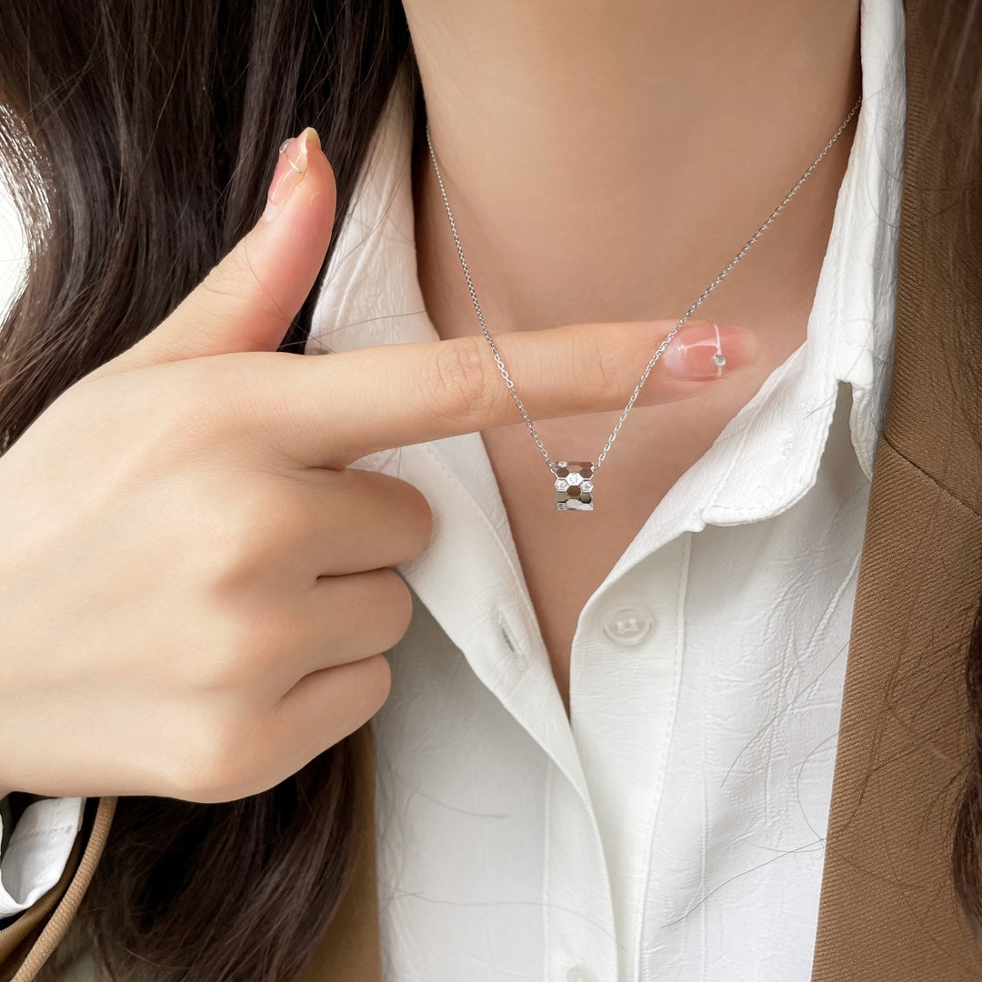 [Stellar Jewelry]BEE MINI PEDANT DIAMOND NECKLACE