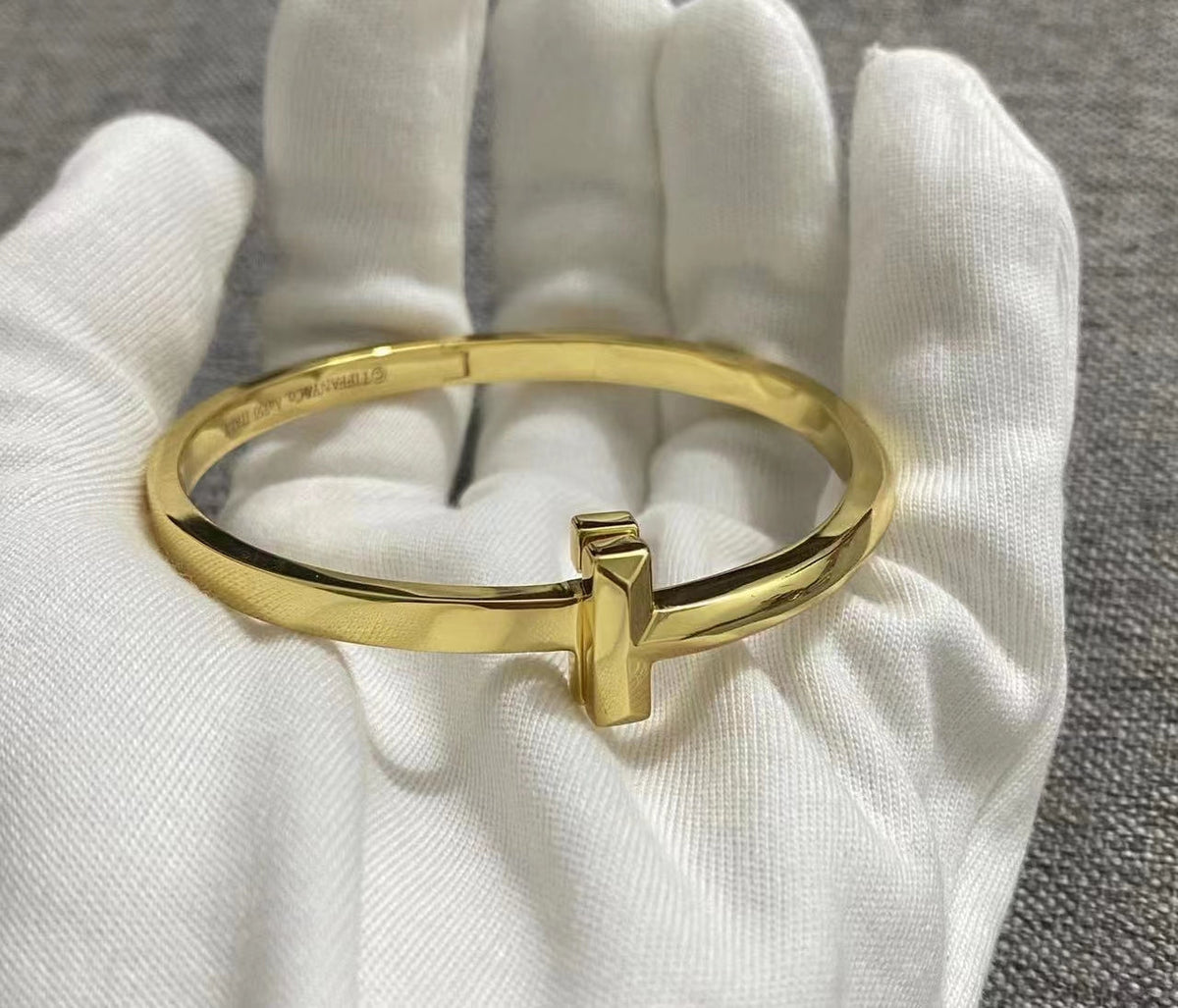 [Stellar jewels]T1 WIDE HINGED BANGLE BRACELET