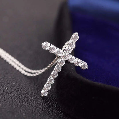 [Stellar jewels]MOISSANITE STONE CROSS PENDANT NECKLACE SIMULATED DIAMOND CROSS CHOKER