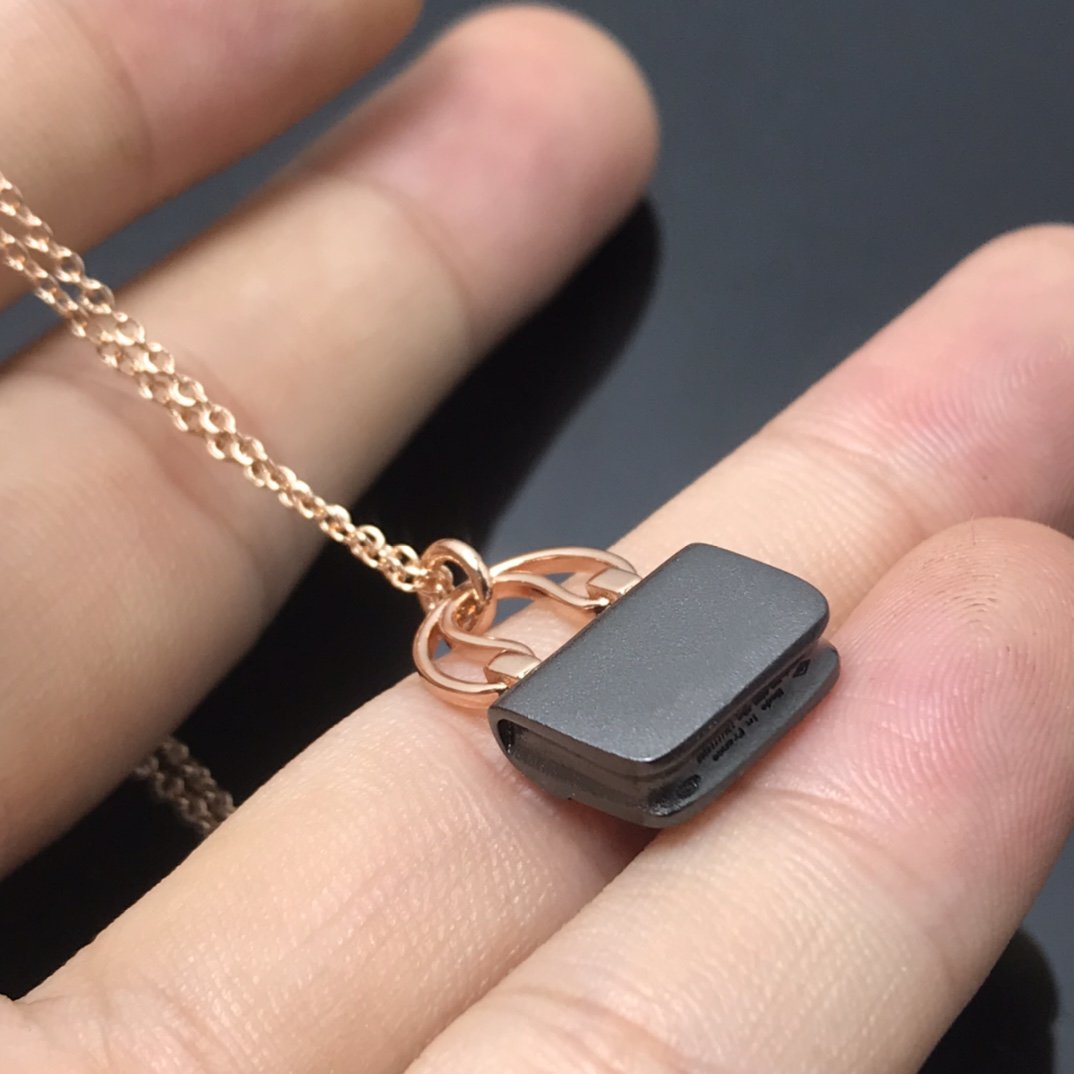 [Stellar Jewelry]WOMEN'S HM AMULETTES CONSTANCE PENDANT NECKLACE