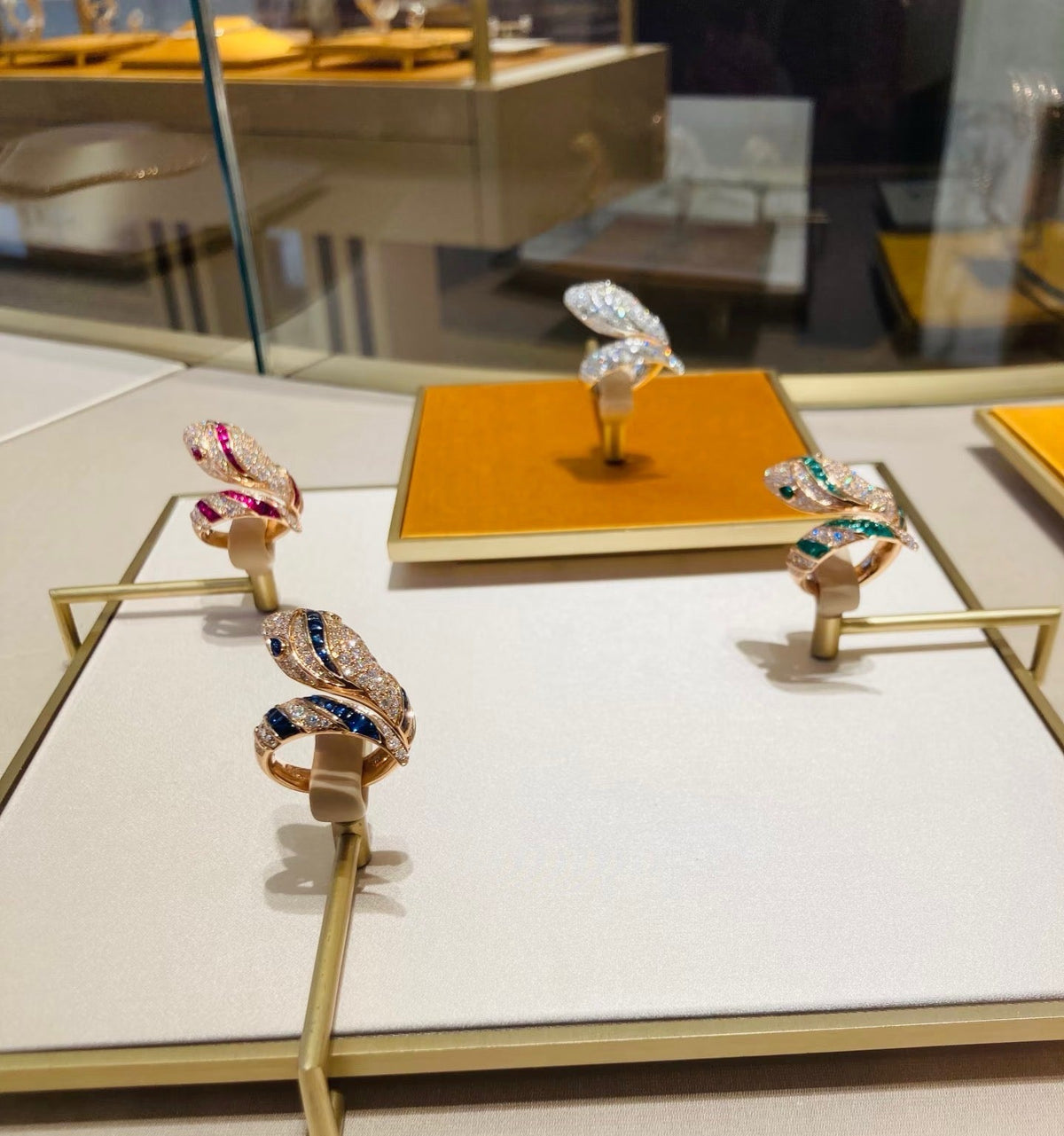 [Stellar Jewelry]BRAND NEW LUXURY GREEN SNAKE RING