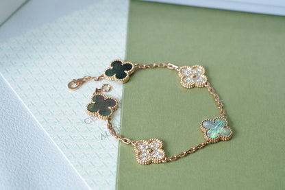 [Stellar Jewelry] CLOVER 5 MOTIF GRAY MOP BRACELET COLLECTION