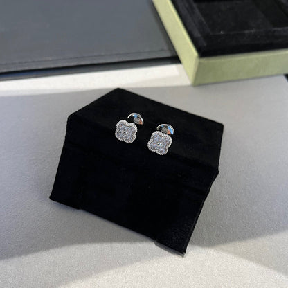 [Stellar Jewelry]CLOVER MINI DIAMOND STUD EARRINGS